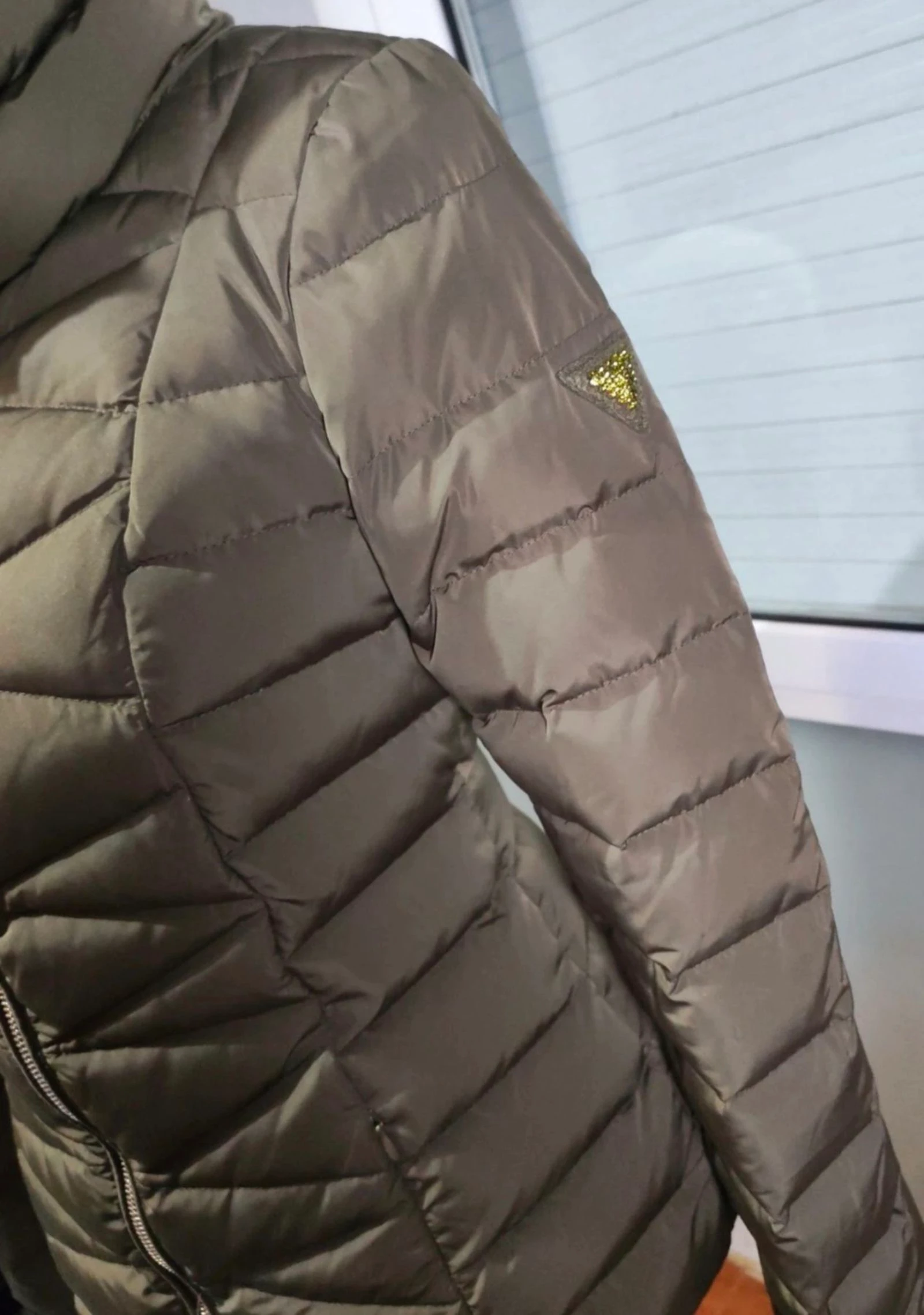 GUESS | Chaqueta acolchada verde oliva – Nueva sin usar – Talla S – photo 7